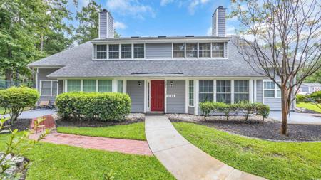 1201 Tiffany Ln.