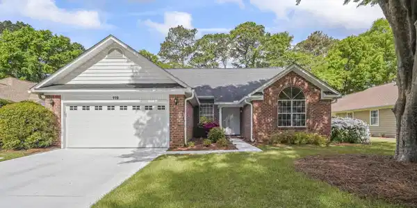 119 Mackinley Circle