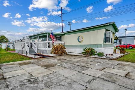 1505 Gardenia Ave.