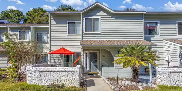 86 Shadow Moss Pl.