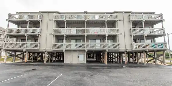9621 Shore Dr.