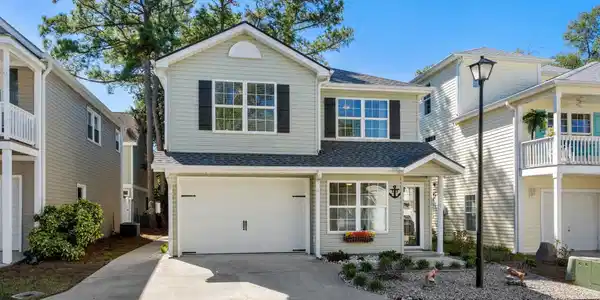 829 9th Ave. S
