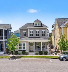 853 Peterson St.