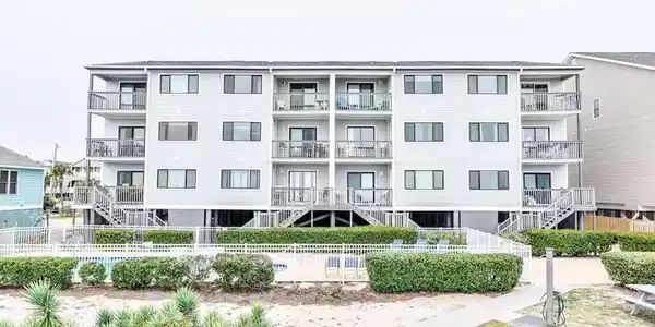 415 N Ocean Blvd.