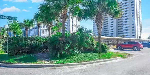 10100 Beach Club Dr.