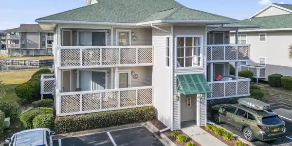301 Shorehaven Dr.
