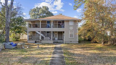 607 1st Ave. S