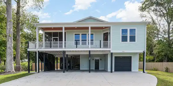 2413 Herndon Ln.