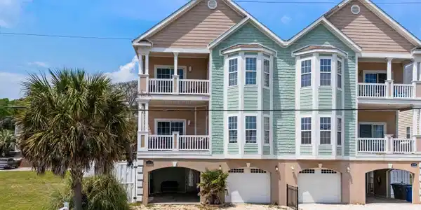 4108 Seaview St.