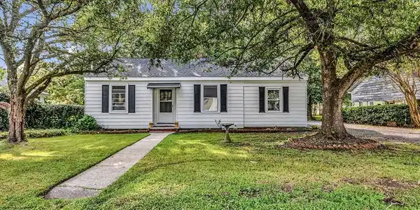 1917 Oak St.
