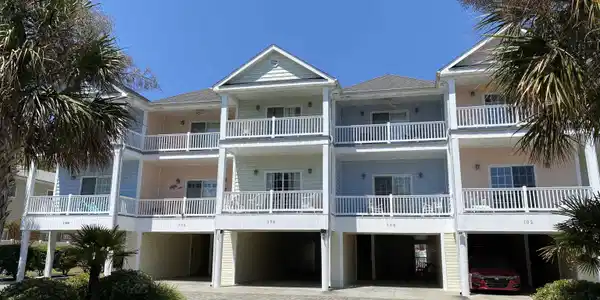 1516 Edge Dr.
