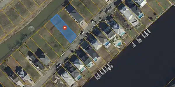450 Harbour View Dr.