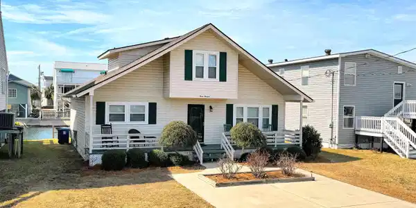 313 35th Ave. N