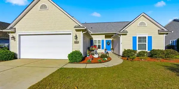 352 Highfield Loop