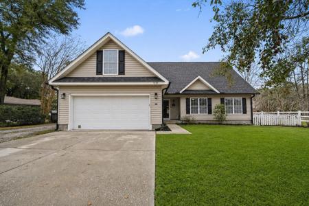 4040 Longleaf Ln.