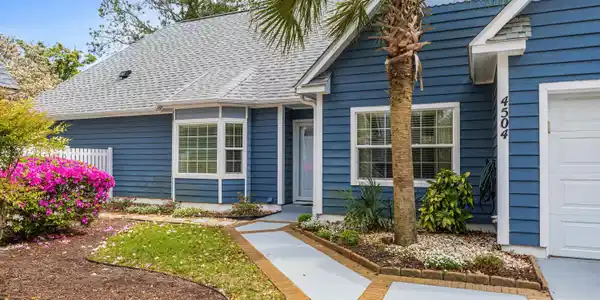 4504 Spyglass Dr.