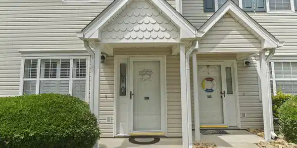 611 2nd Ave. S