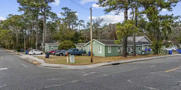 1101 Dunbar St.