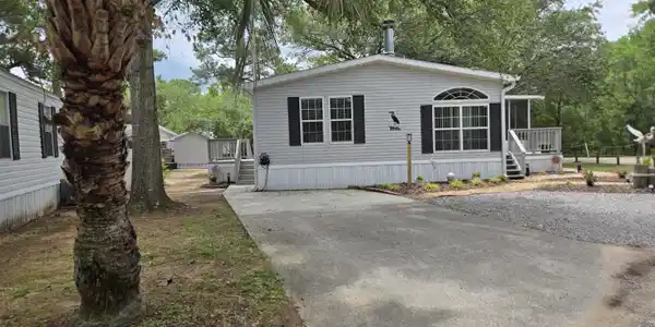 457 E Banks Dr.