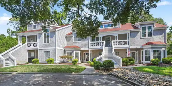 4396 Baldwin Ave.