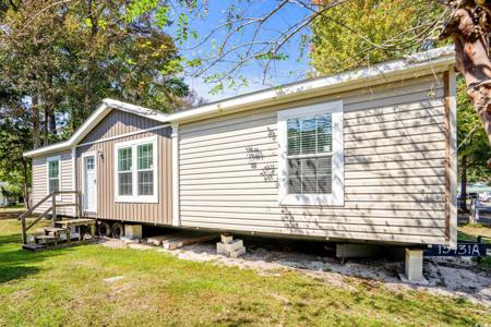 909 Pine Thicket St.