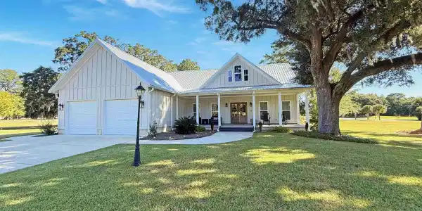 521 Oak Lawn Rd.