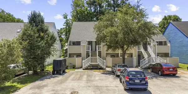 416 Cambridge Circle