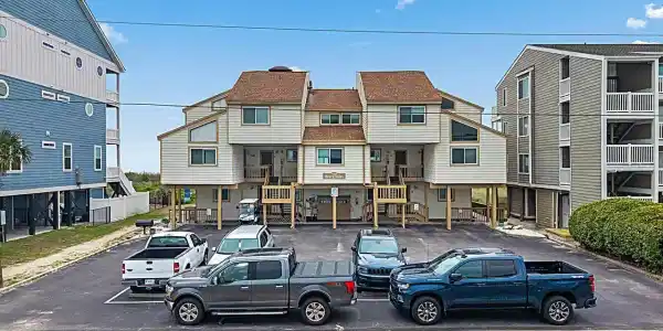 488 N Ocean Blvd.