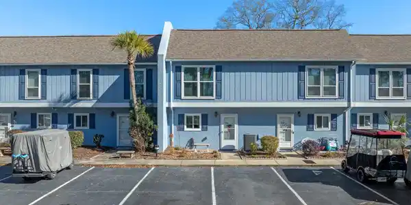 838 Villa Dr.