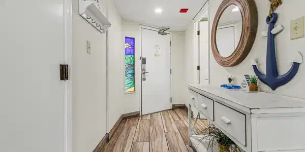 Image 4 Image 4