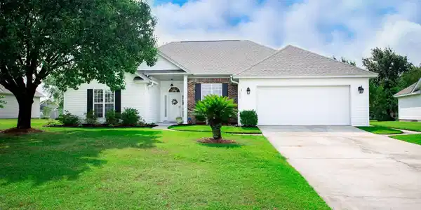 1552 Heathmuir Dr.