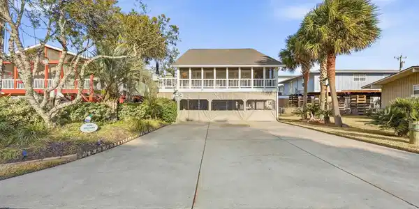 404 29th Ave. N