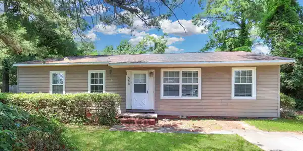 558 Cedar Dr.