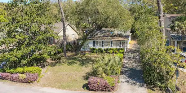 5516 Springs Ave.