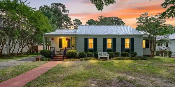 926 Palmetto St.