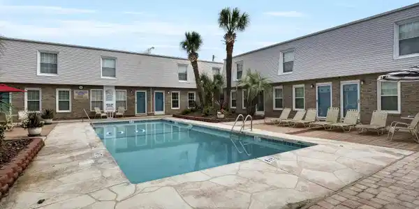 706 28th Ave. S