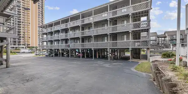 9621 Shore Dr.