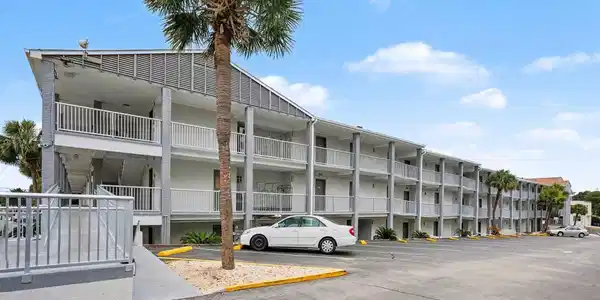 6803 N Ocean Blvd.