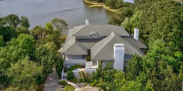 3267 Luvan Blvd.