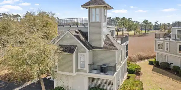 1630 Harbor Dr.