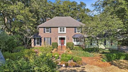 571 Fernwood Rd.