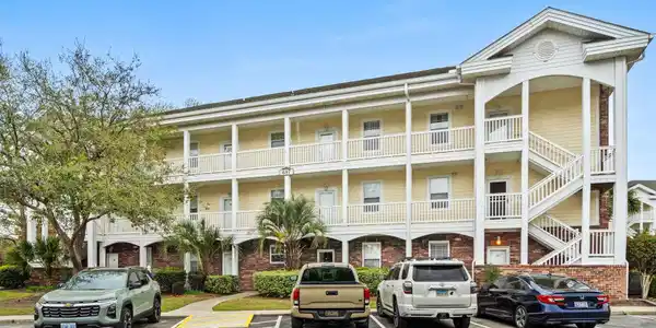 687 Riverwalk Dr.