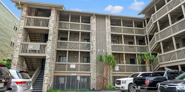618 N Waccamaw Dr.