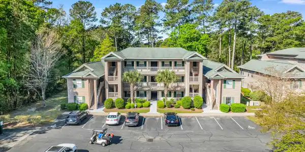 664 Pinehurst Ln.