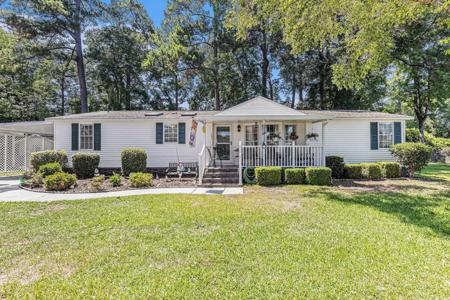 1692 Perry Circle