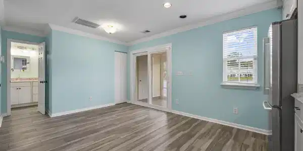 Image 4 Image 4