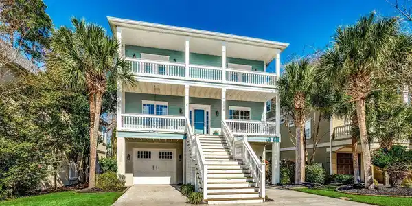 1006 Clubhouse Dr.