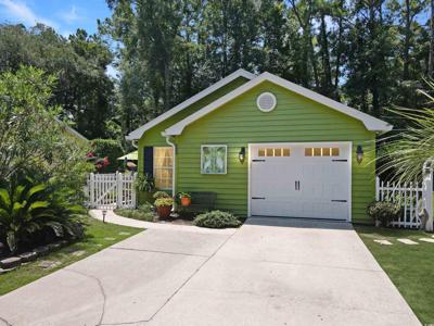 633 Crystal Ln.