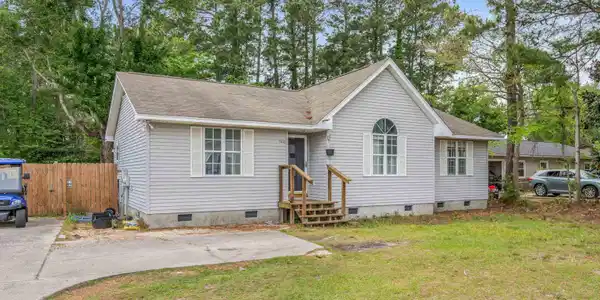 1235 Glenns Bay Rd.