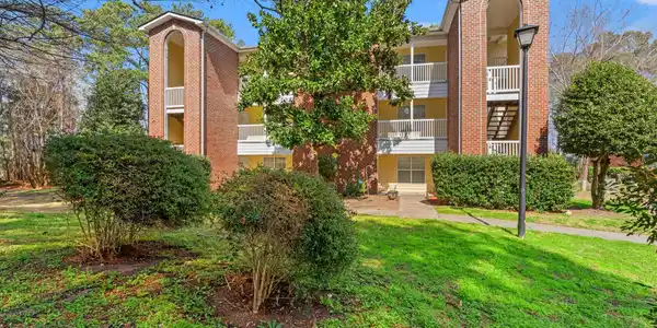 4239 Villas Dr.